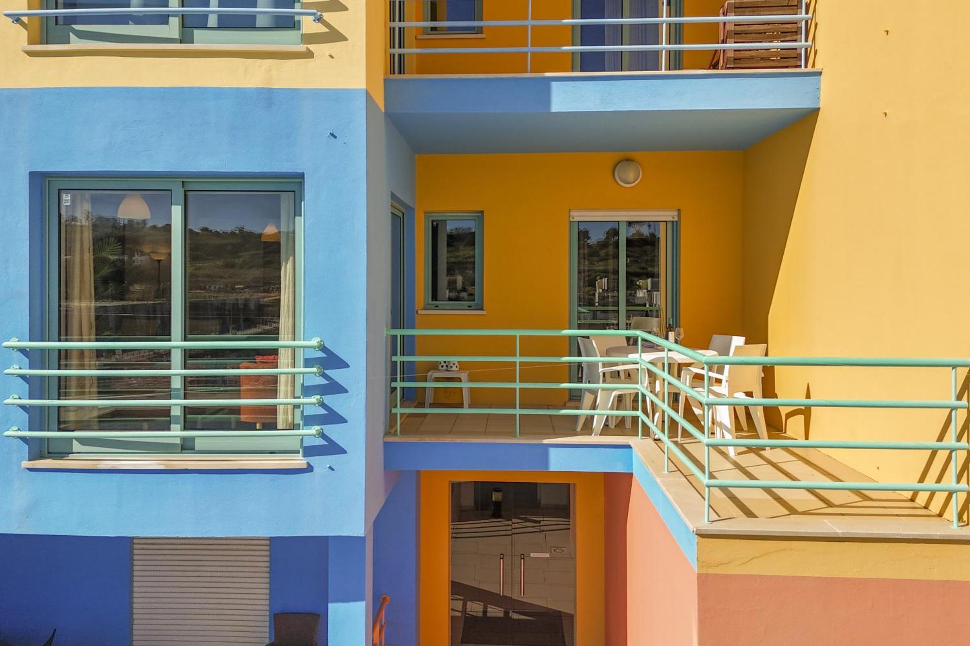 Marina Breeze Apartment With Pool - 900M From The Beach Albufeira Exteriör bild
