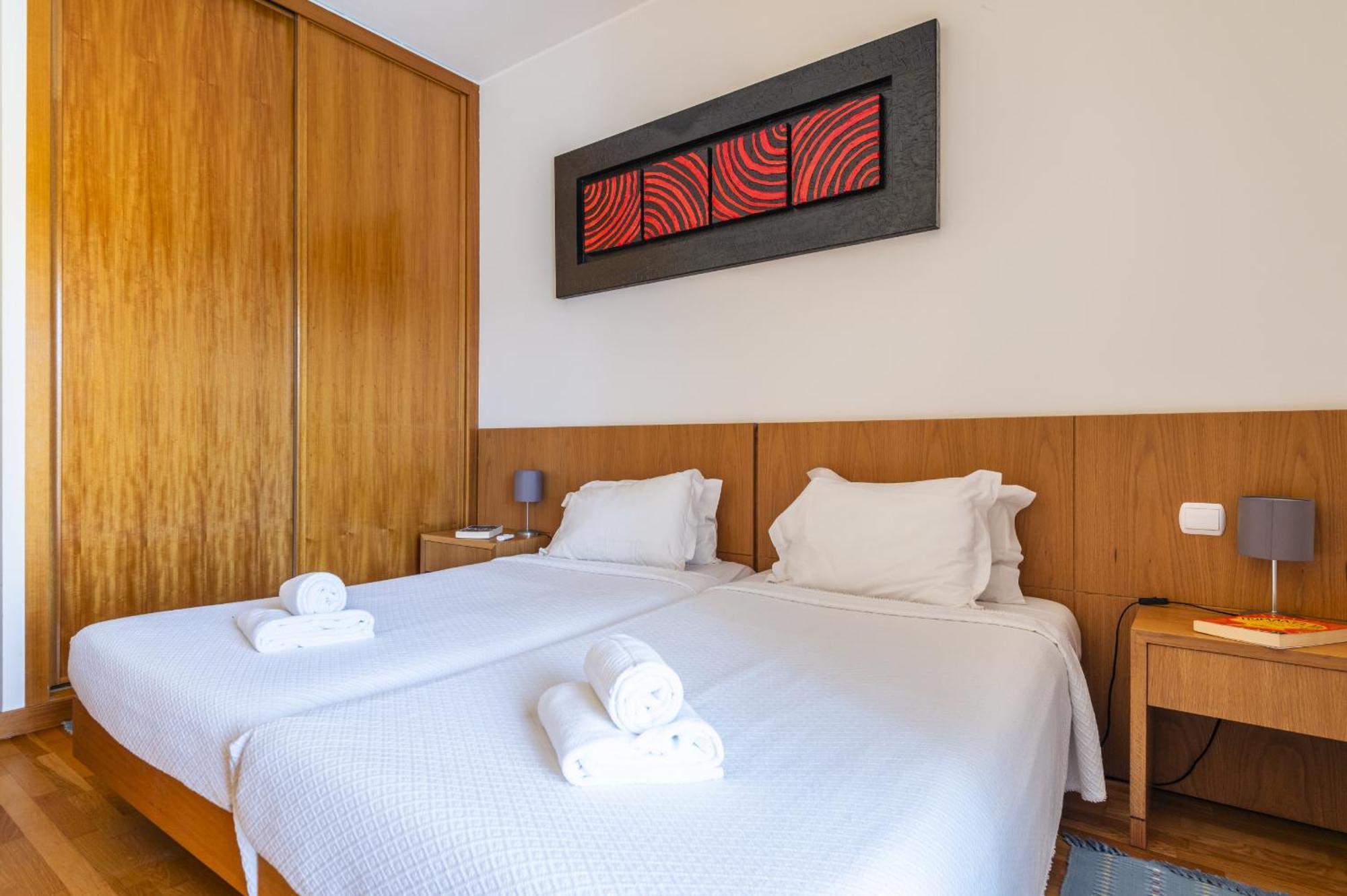 Marina Breeze Apartment With Pool - 900M From The Beach Albufeira Exteriör bild